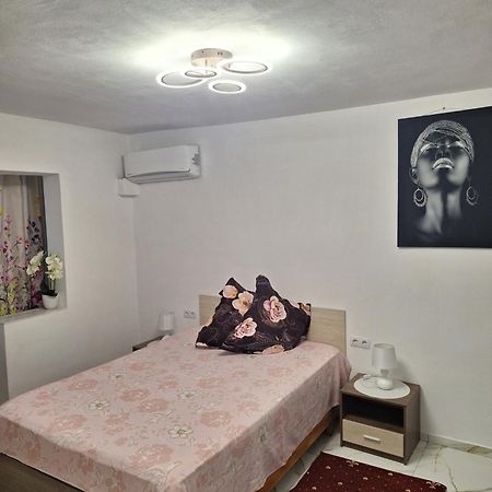 Apartament Timeea Băile Herculane Exterior foto